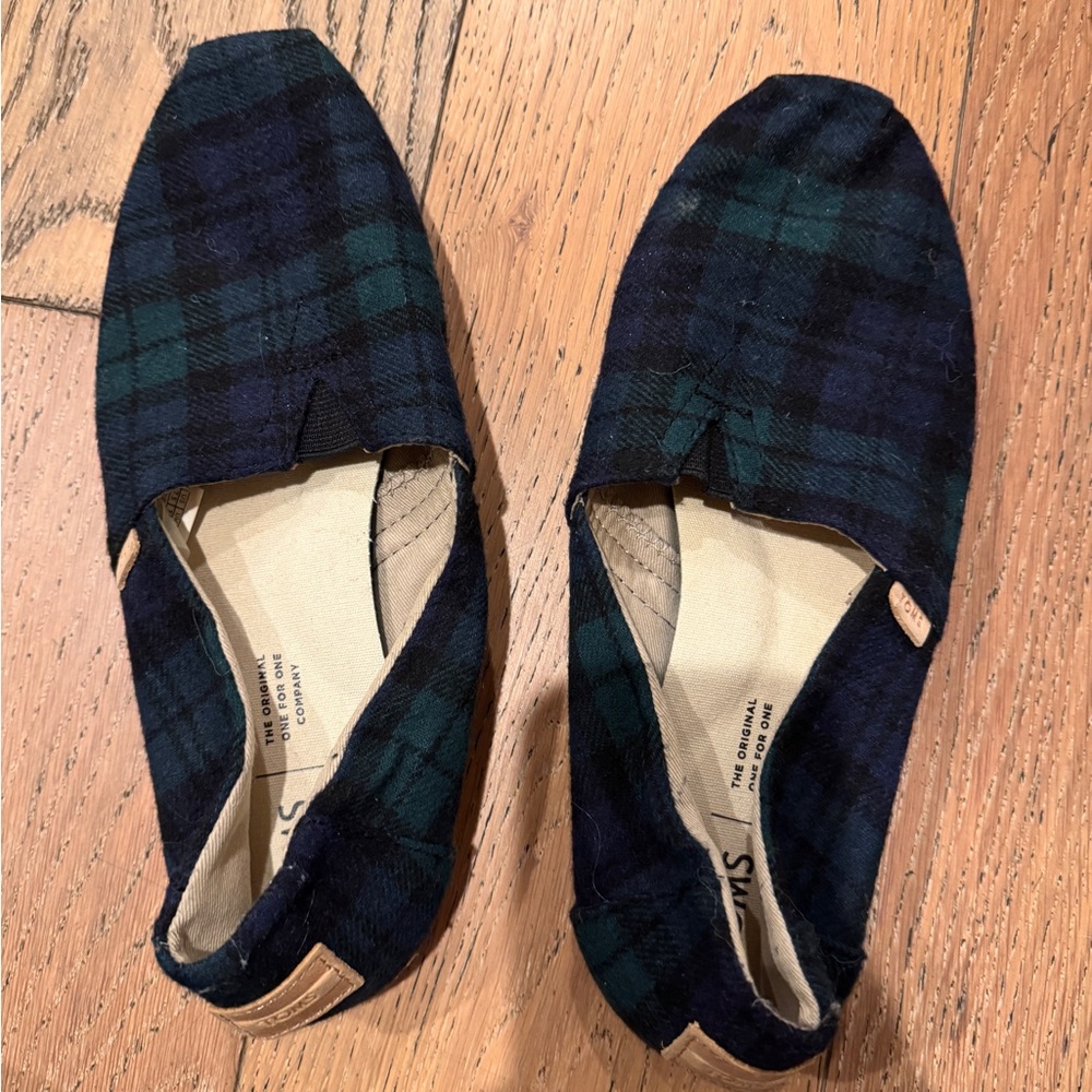 Plaid Size 7.5 TOMS